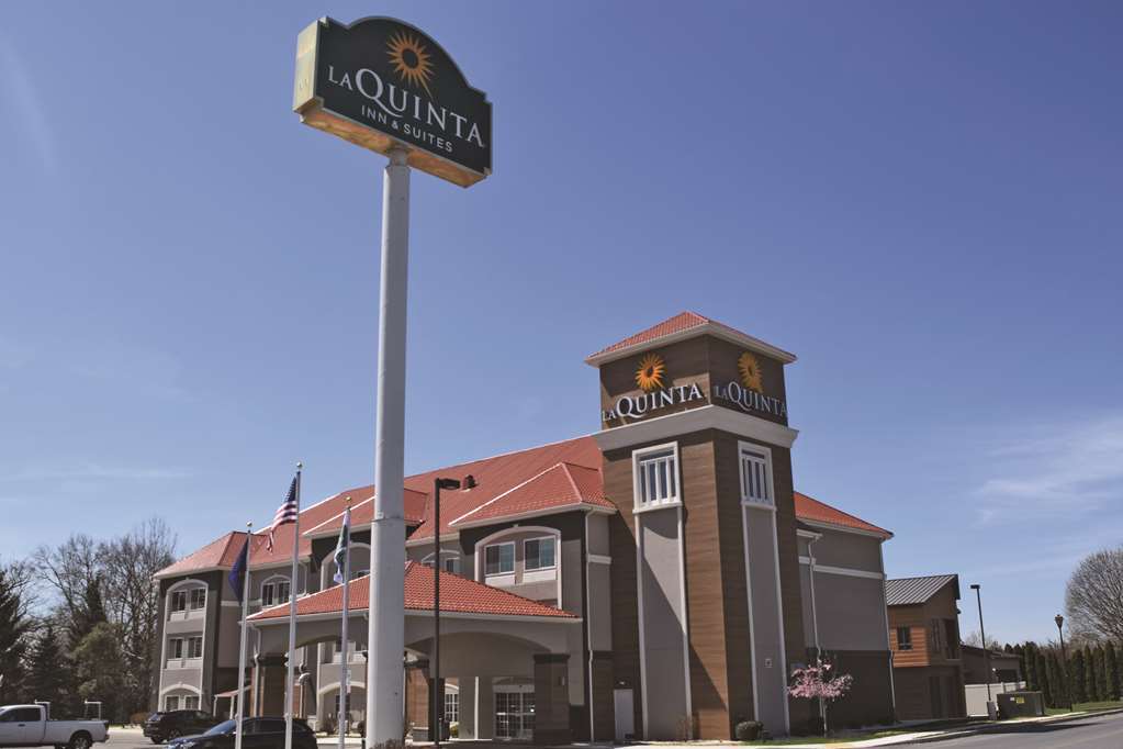 La Quinta By Wyndham Chambersburg Hotel Exterior photo